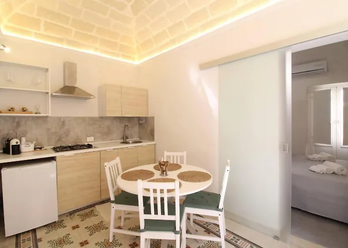 Mariu Loft & Τραπάνι
